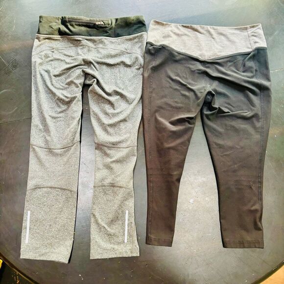 Nike dri-fit 3/4 length running leggings 2 pair women’s gray black size M - Picture 2 of 3